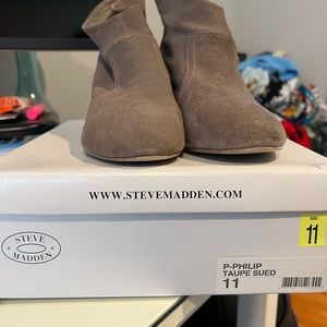 Steve Madden suede grey booties